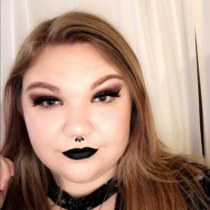 Meet your Posher, Briana